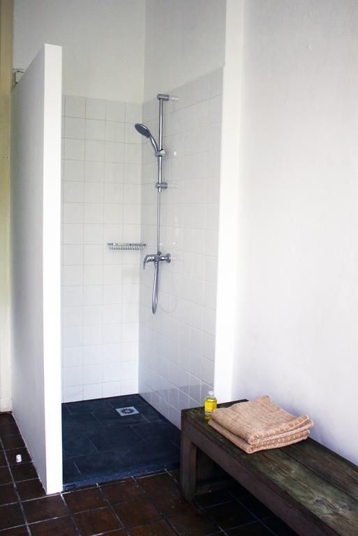 Bed & Breakfast Walenburg Роттердам Номер фото